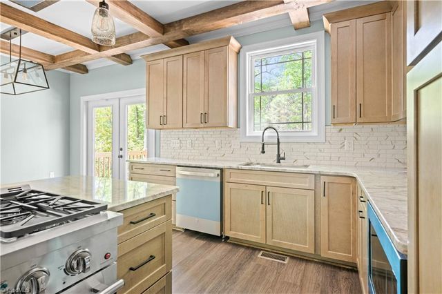 4814 Selwyn Drive, Winston-salem, NC 27104