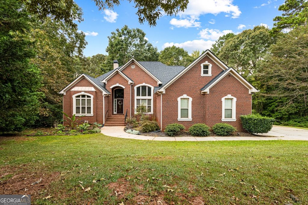 12426 Edgewater Drive, Hampton, GA 30228