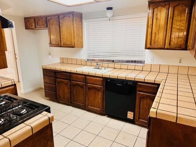 2241 N Edison Street, Visalia, CA 93292