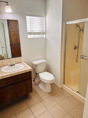 2241 N Edison Street, Visalia, CA 93292