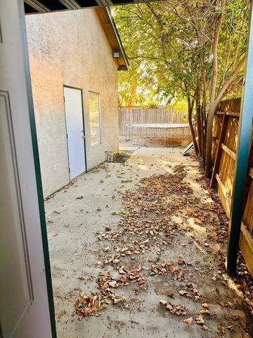 2241 N Edison Street, Visalia, CA 93292