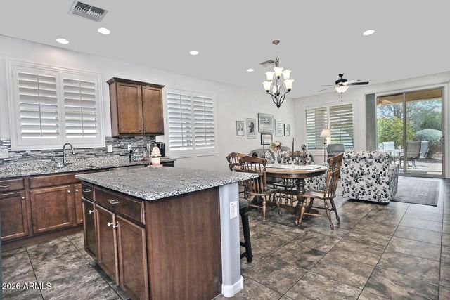 7350 W SILVER SPRING Way, Florence, AZ 85132