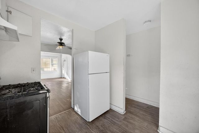 3833 38th St, Sacramento, CA 95820
