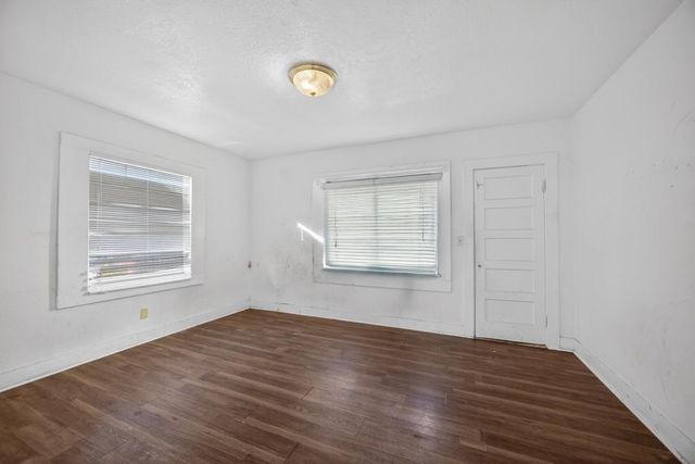 3833 38th St, Sacramento, CA 95820