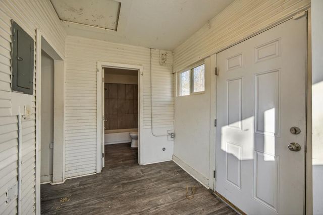 3833 38th St, Sacramento, CA 95820