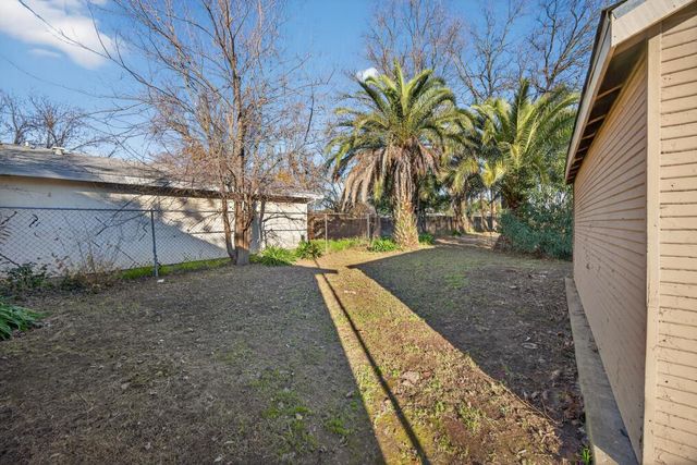 3833 38th St, Sacramento, CA 95820
