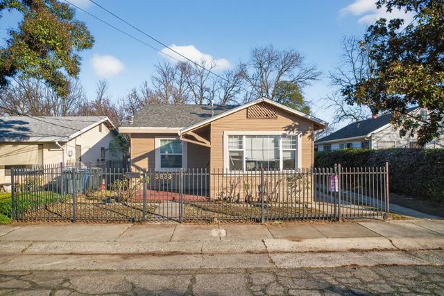3833 38th St, Sacramento, CA 95820