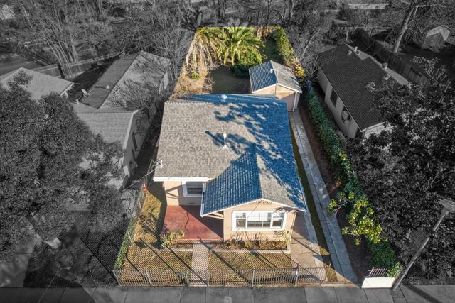 3833 38th St, Sacramento, CA 95820