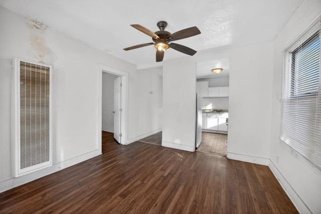3833 38th St, Sacramento, CA 95820