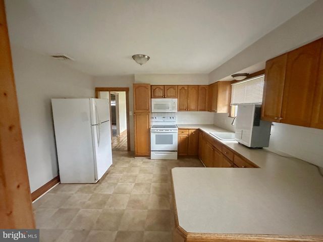 31 TRILBY AVE, Westville, NJ 08093
