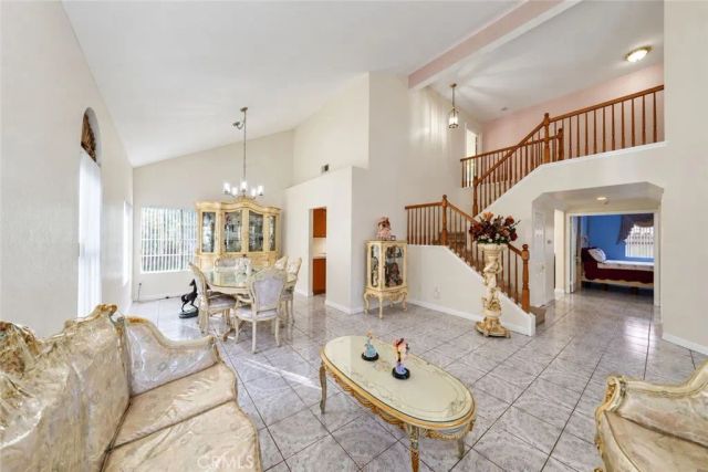 2208 Coachman Circle, Corona, CA 92881