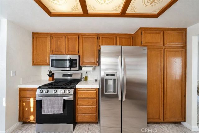 2208 Coachman Circle, Corona, CA 92881