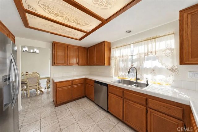 2208 Coachman Circle, Corona, CA 92881