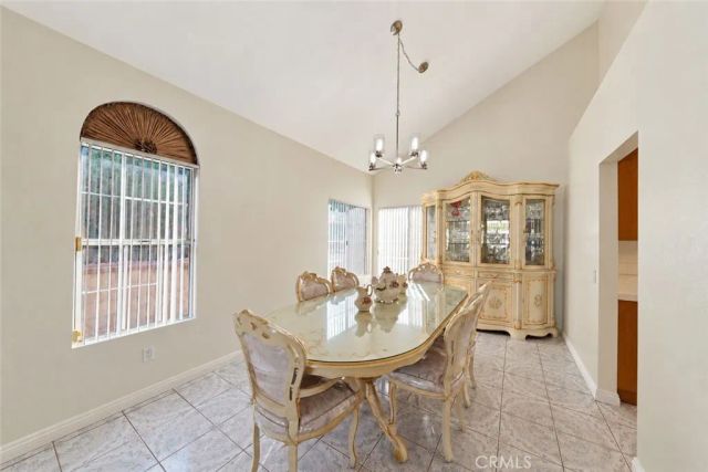 2208 Coachman Circle, Corona, CA 92881