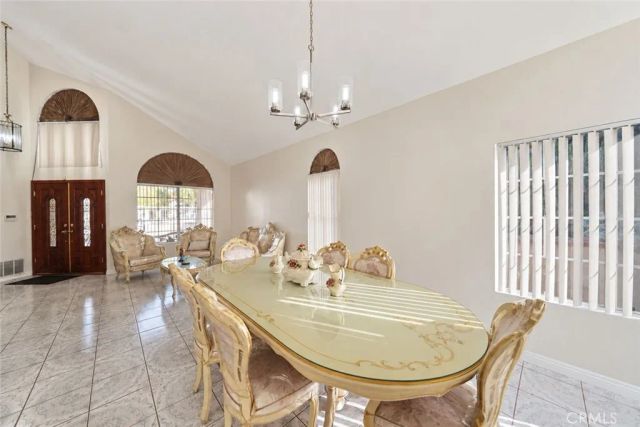 2208 Coachman Circle, Corona, CA 92881