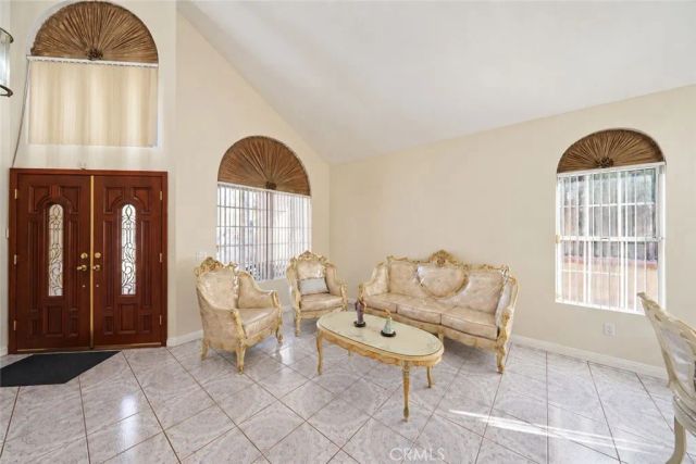 2208 Coachman Circle, Corona, CA 92881