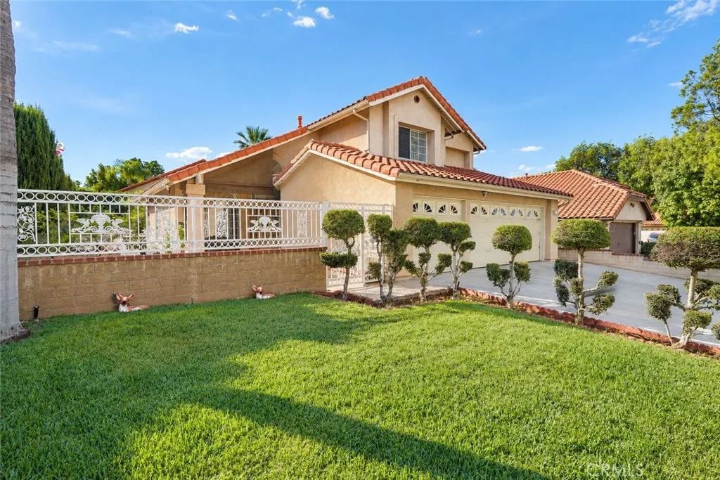 2208 Coachman Circle, Corona, CA 92881