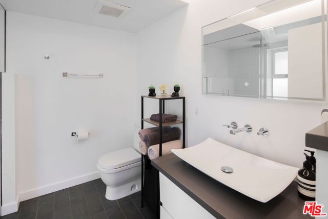 9340 Readcrest Drive, Beverly Hills, CA 90210