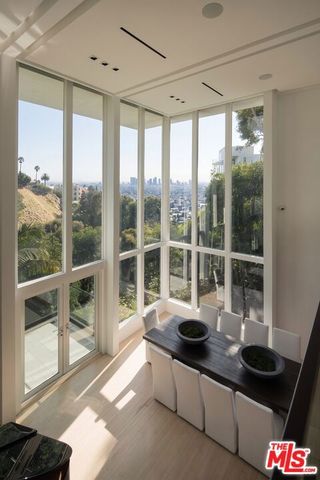 9340 Readcrest Drive, Beverly Hills, CA 90210
