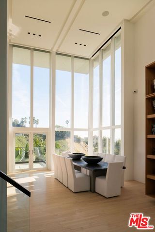 9340 Readcrest Drive, Beverly Hills, CA 90210