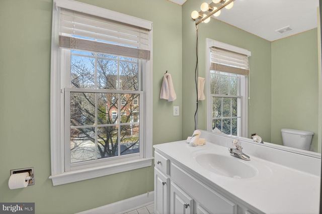 130 LAKE ST, Gaithersburg, MD 20878