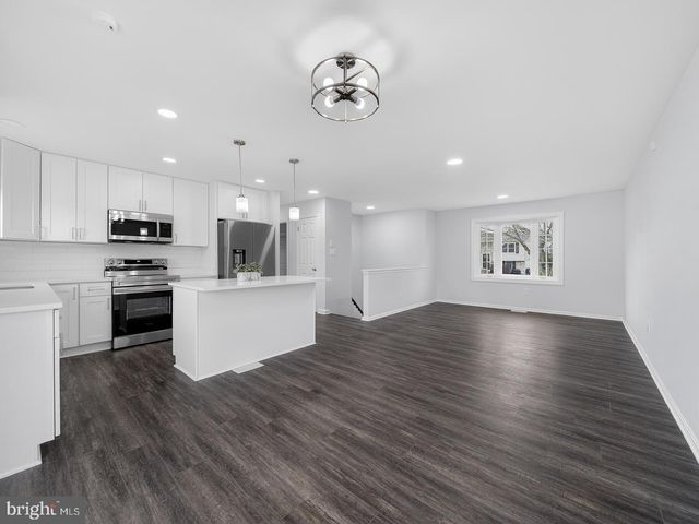 201 ROYAL OAK CIR, Hyattsville, MD 20785