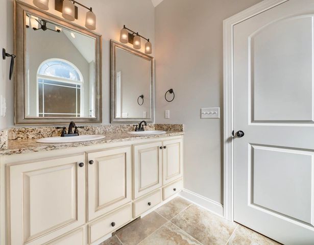 8052 Burgundy Circle 79, Chattanooga, TN 37421