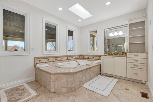 2424 Royal Castle Way, Union, KY 41091