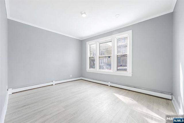 36 Cortland Street, Newark, NJ 07105
