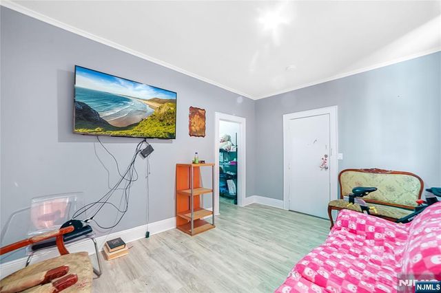 36 Cortland Street, Newark, NJ 07105