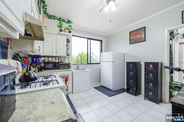 36 Cortland Street, Newark, NJ 07105
