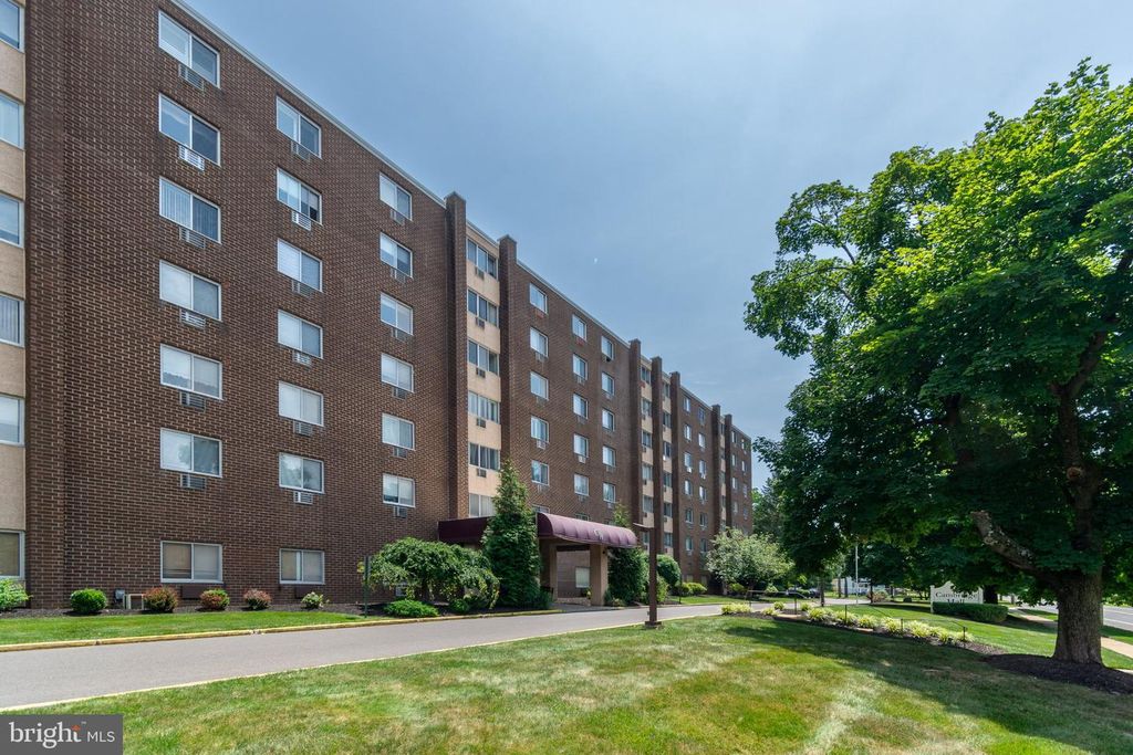 860 LOWER FERRY #3 B, EWING, NJ 08628 — photo 2