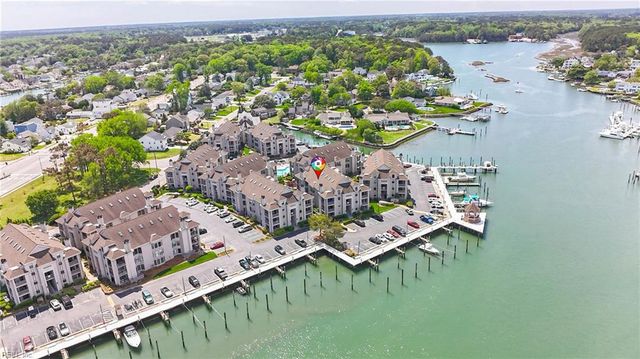 415 Harbour Pt Apt 306, Virginia Beach, VA 23451