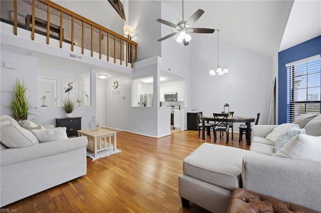 415 Harbour Pt Apt 306, Virginia Beach, VA 23451