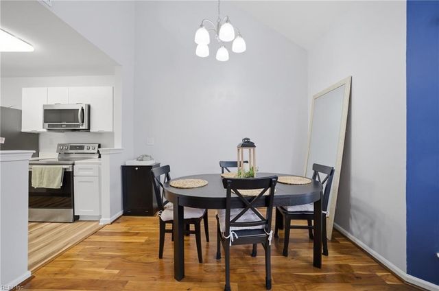 415 Harbour Pt Apt 306, Virginia Beach, VA 23451