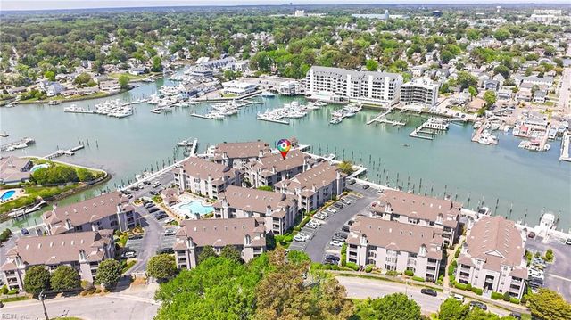 415 Harbour Pt Apt 306, Virginia Beach, VA 23451