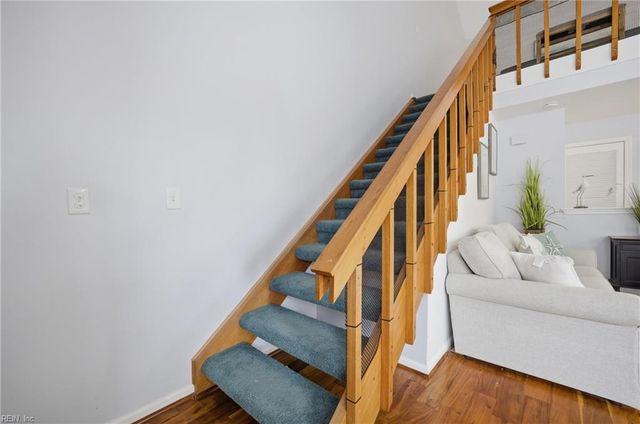 415 Harbour Pt Apt 306, Virginia Beach, VA 23451