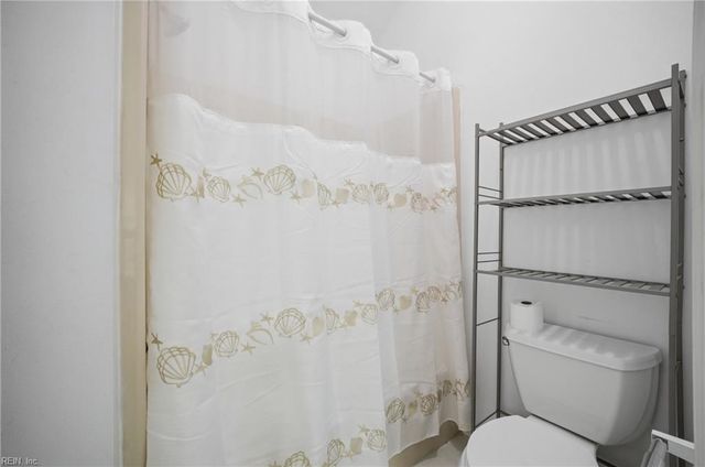 415 Harbour Pt Apt 306, Virginia Beach, VA 23451