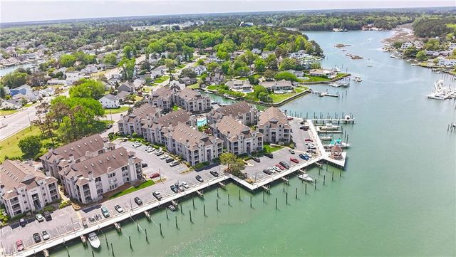 415 Harbour Pt Apt 306, Virginia Beach, VA 23451