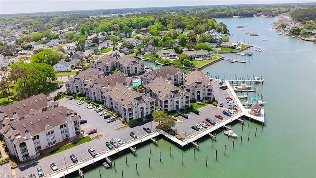 415 Harbour Pt Apt 306, Virginia Beach, VA 23451