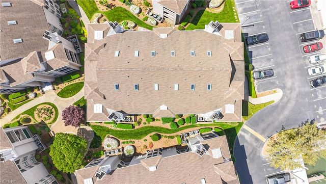 415 Harbour Pt Apt 306, Virginia Beach, VA 23451