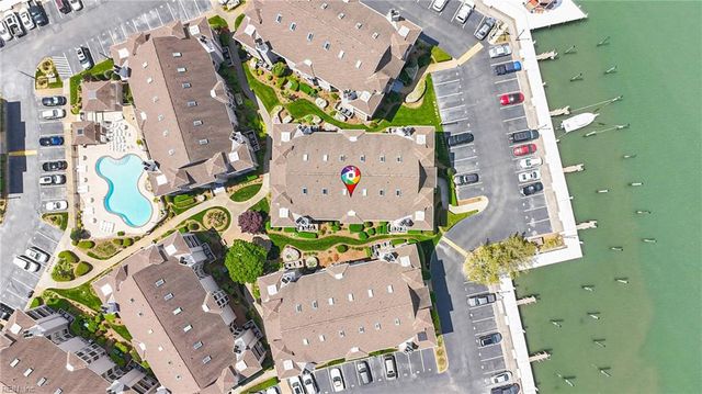 415 Harbour Pt Apt 306, Virginia Beach, VA 23451