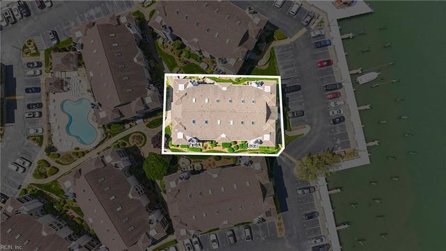 415 Harbour Pt Apt 306, Virginia Beach, VA 23451