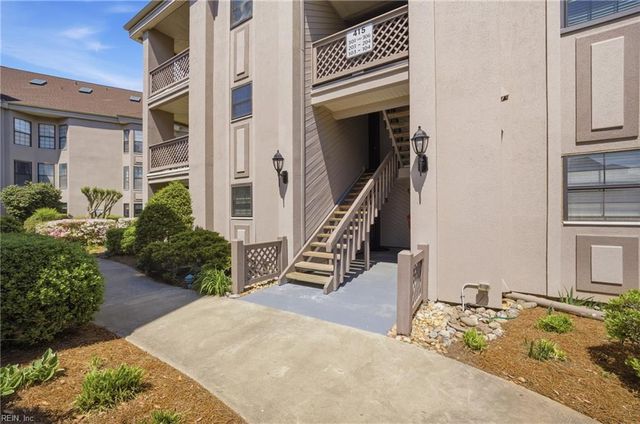 415 Harbour Pt Apt 306, Virginia Beach, VA 23451