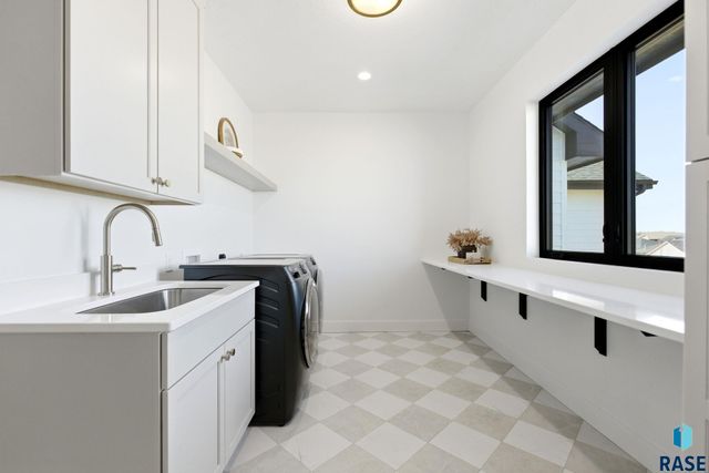 7312 Agate Cir Circle, Sioux Falls, SD 57110