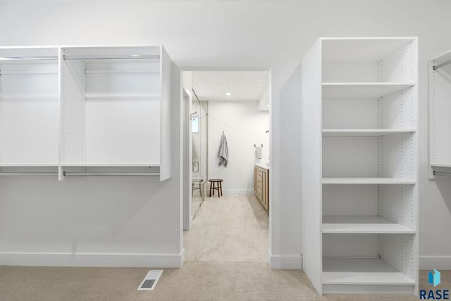 7312 Agate Cir Circle, Sioux Falls, SD 57110