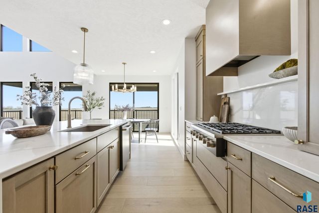 7312 Agate Cir Circle, Sioux Falls, SD 57110