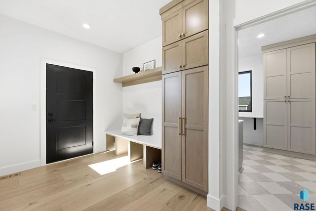 7312 Agate Cir Circle, Sioux Falls, SD 57110