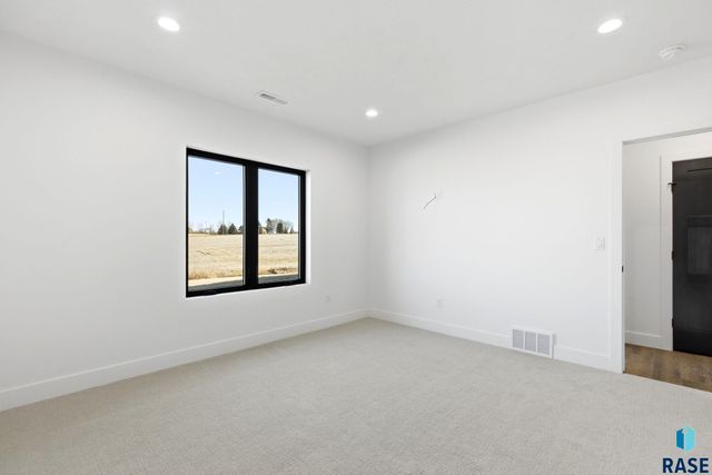 7312 Agate Cir Circle, Sioux Falls, SD 57110