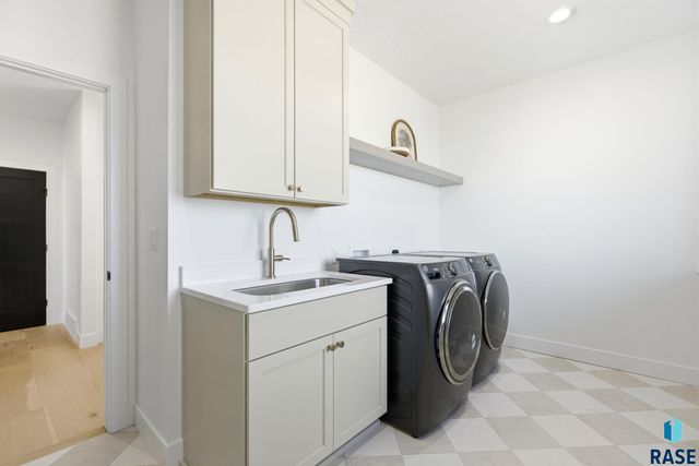 7312 Agate Cir Circle, Sioux Falls, SD 57110